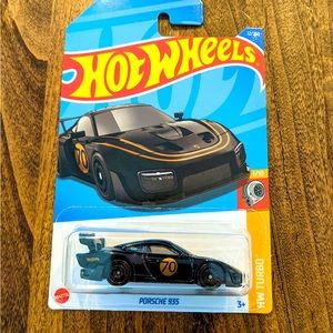 Hot Wheel in Good Condition Porsche 935 in black colour